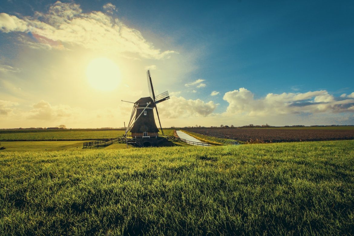 Twan Huys: ‘Nederland heeft oogverblindend mooie wandel tochten’ Twan Huys: ‘Nederland heeft oogverblindend mooie wandel tochten’